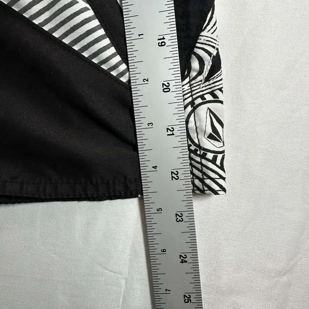 Volcom Mod-Tech Performance Board Shorts Black Size 38